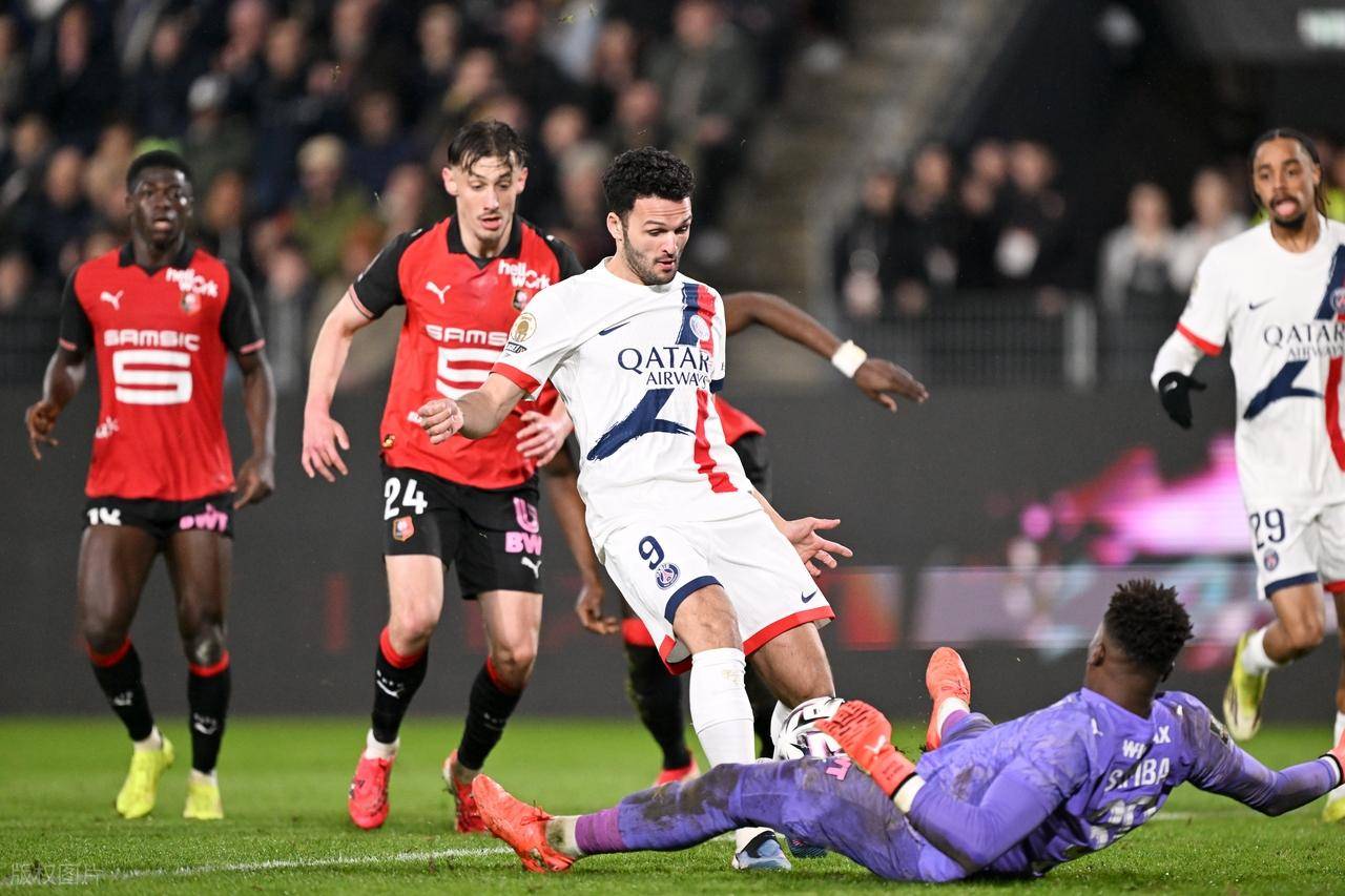 随着巴黎圣日耳曼爆大冷1-3，摩纳哥3-1，法甲最新积分榜出炉